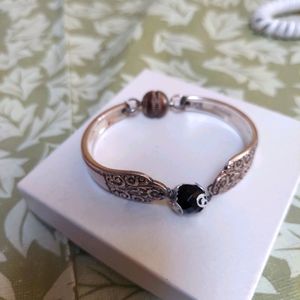 Ladies bracelet